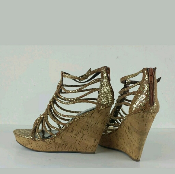 NWOT 6 in Platform Wedge Heel Sandals - Picture 4 of 8